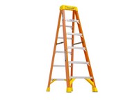 Werner 6 ft. H Fiberglass Step Ladder Type IA 300 lb. capacity