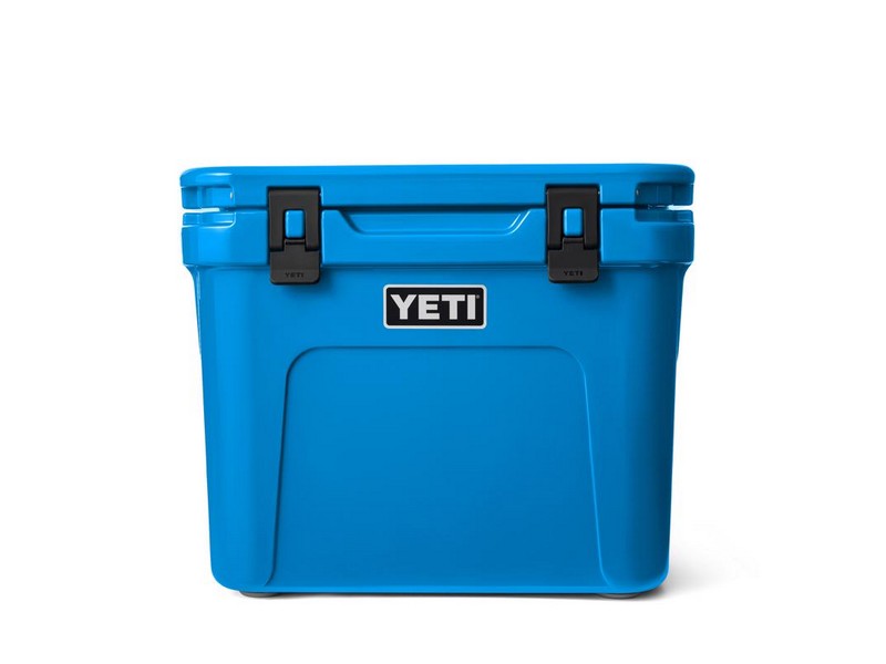 YETI Roadie 32 Big Wave Blue 32 qt Hard Cooler