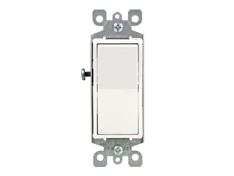 Leviton Decora 15 amps Single Pole Rocker Illuminated Switch White 1 pk