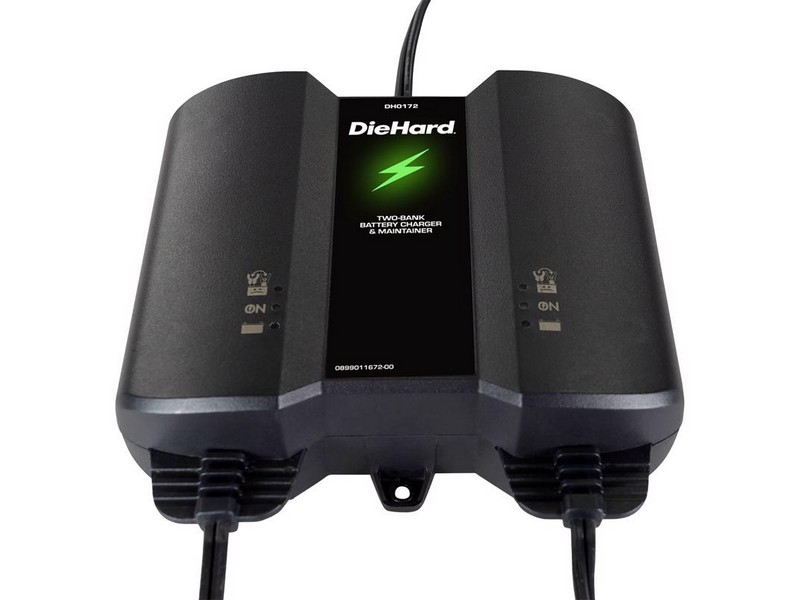 DieHard Automatic 12 V 4 amps Battery Charger/Maintainer