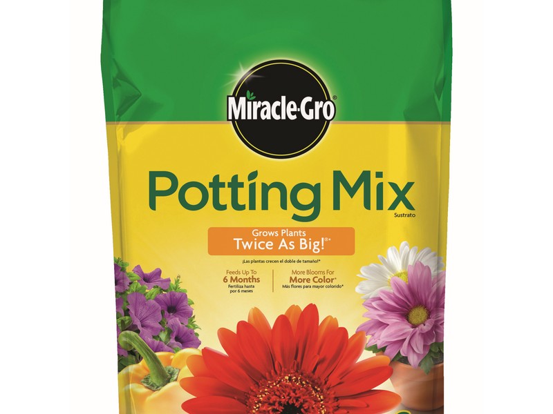 Miracle-Gro Flower and Plant Potting Mix 8 qt