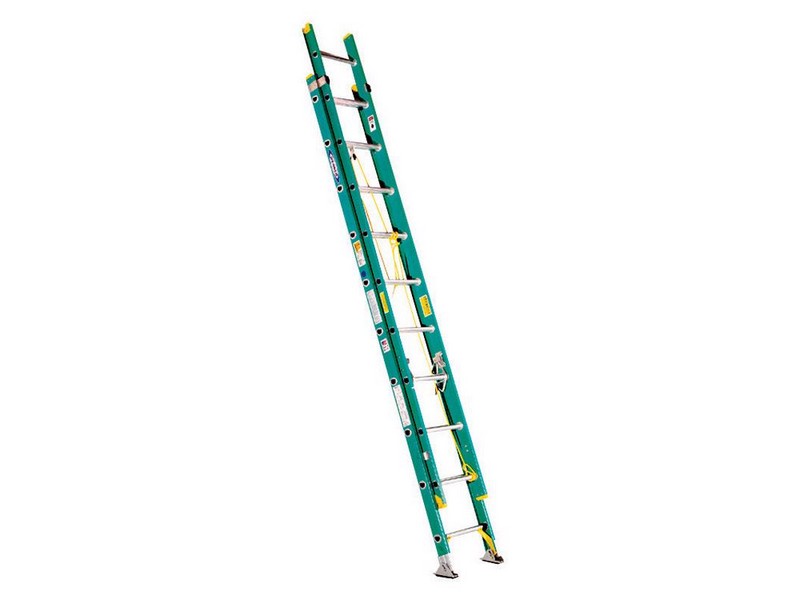 Werner 20 ft. H Fiberglass Telescoping Extension Ladder Type II 225 lb. capacity