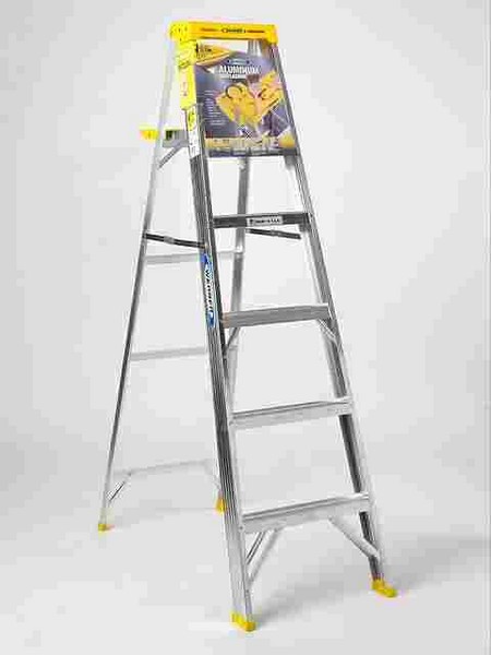 Werner 6 ft. H Aluminum Step Ladder Type I 250 lb. capacity