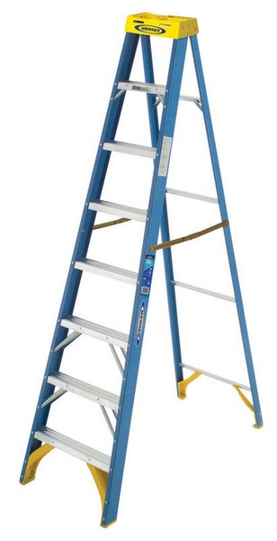 Werner 8 ft. H Fiberglass Step Ladder Type I 250 lb. capacity