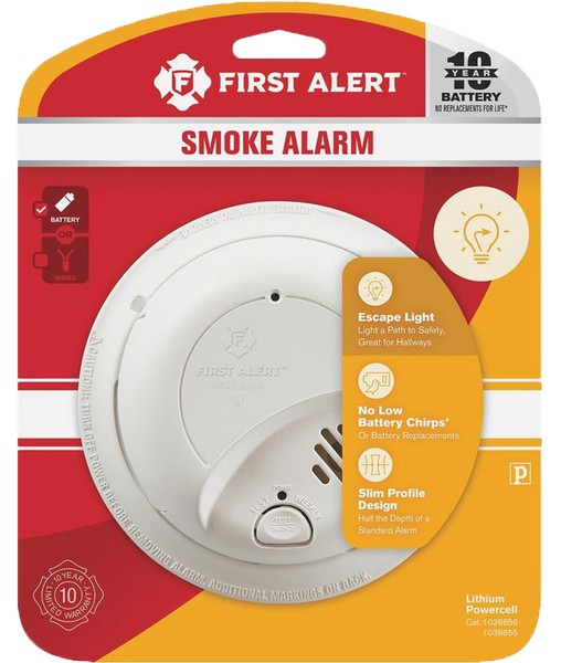 First Alert Battery-Powered Photoelectric Smoke Detector w/Escape Light